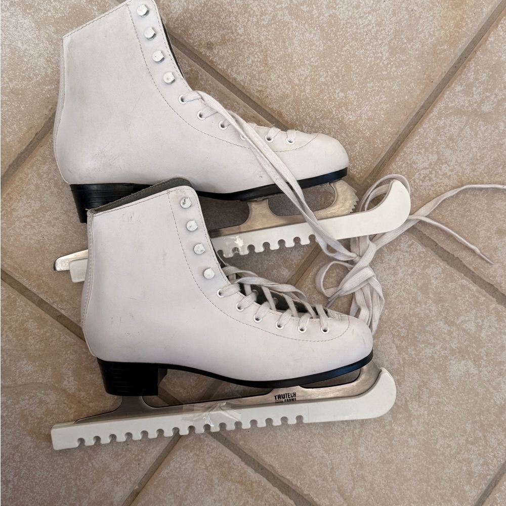 White TruTech Ice Skates with Blade Guards